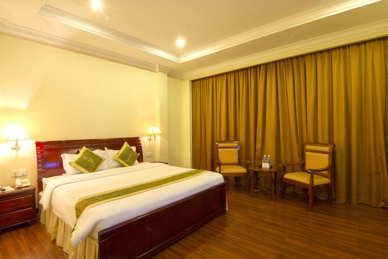 Starry Angkor Hotel Сіємреап Екстер'єр фото