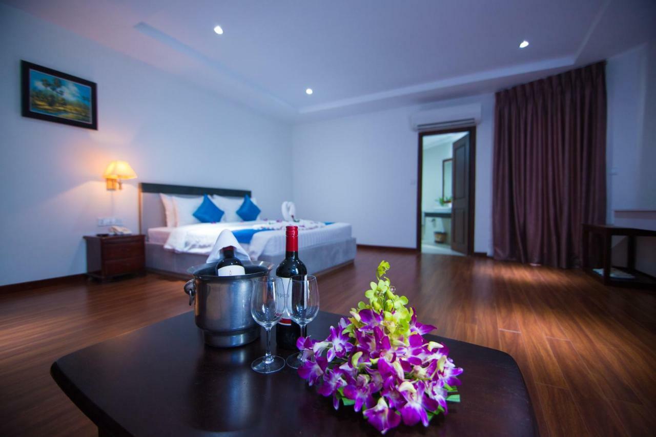 Starry Angkor Hotel Сіємреап Екстер'єр фото